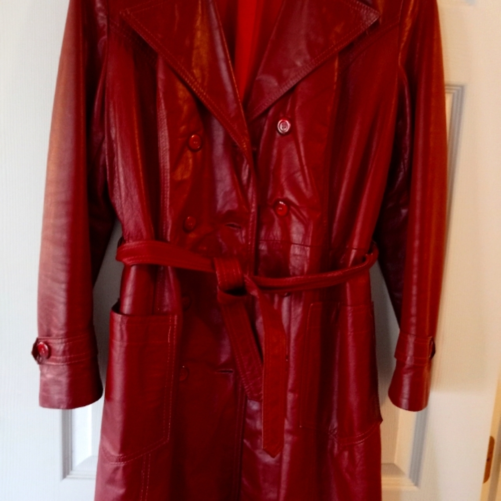 VINTAGE GENUINE LEATHER WOMEN'S BURGUNDY DRESS COAT